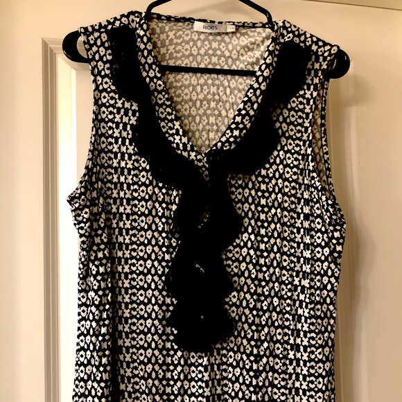 Ruffled Tank.  Perfect with Suit Jackets and Jeans🍷 - Picture 1 of 1